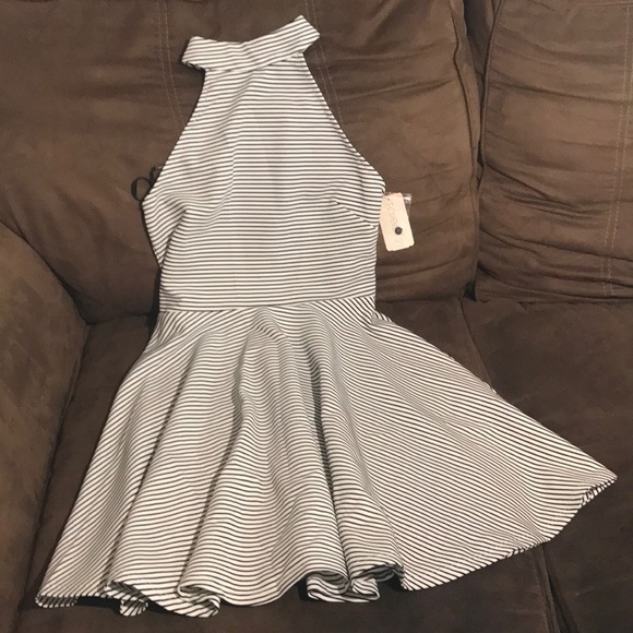 💖✨HOST PICK ✨💖 NEW Forever 21 Dress - Picture 2 of 6